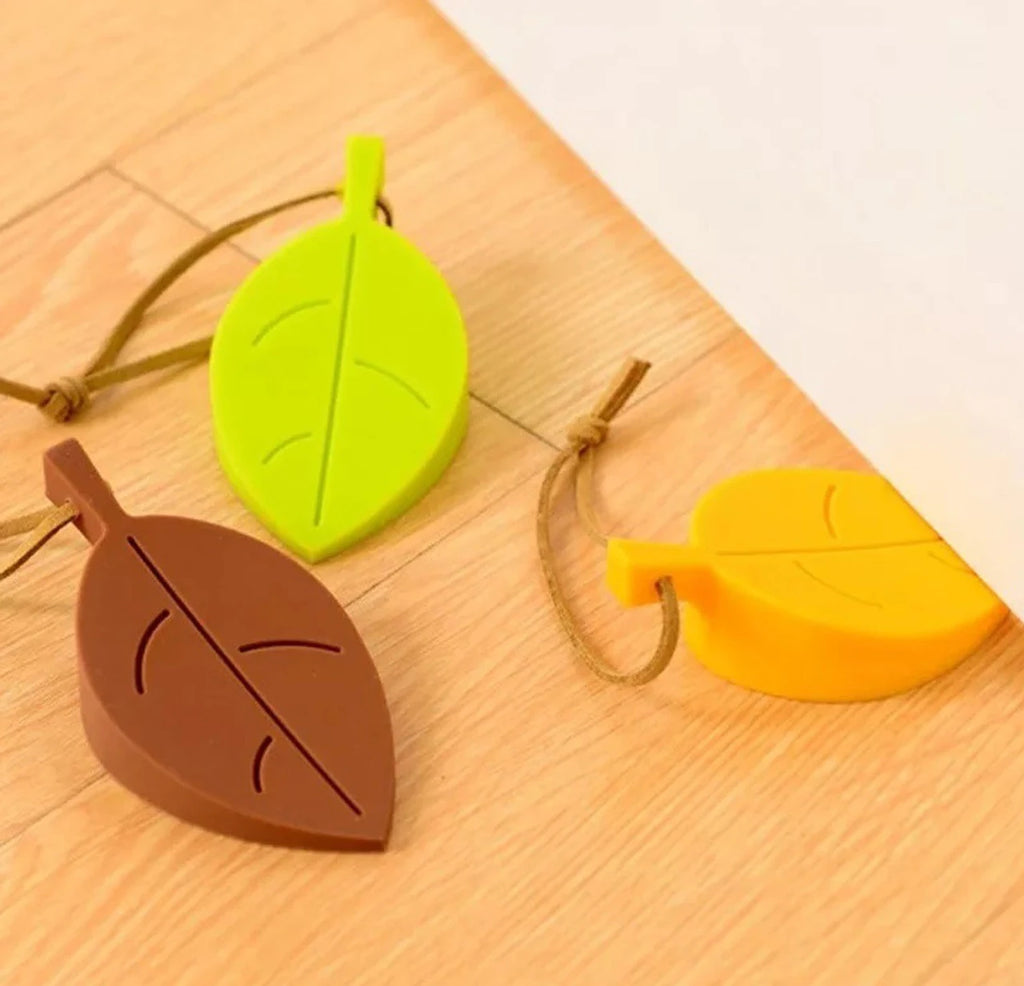 Pack of 4 Silicone Leaf Shape Home Office Door Stop Stoppers Block Wedge Doorstops (Random Color)