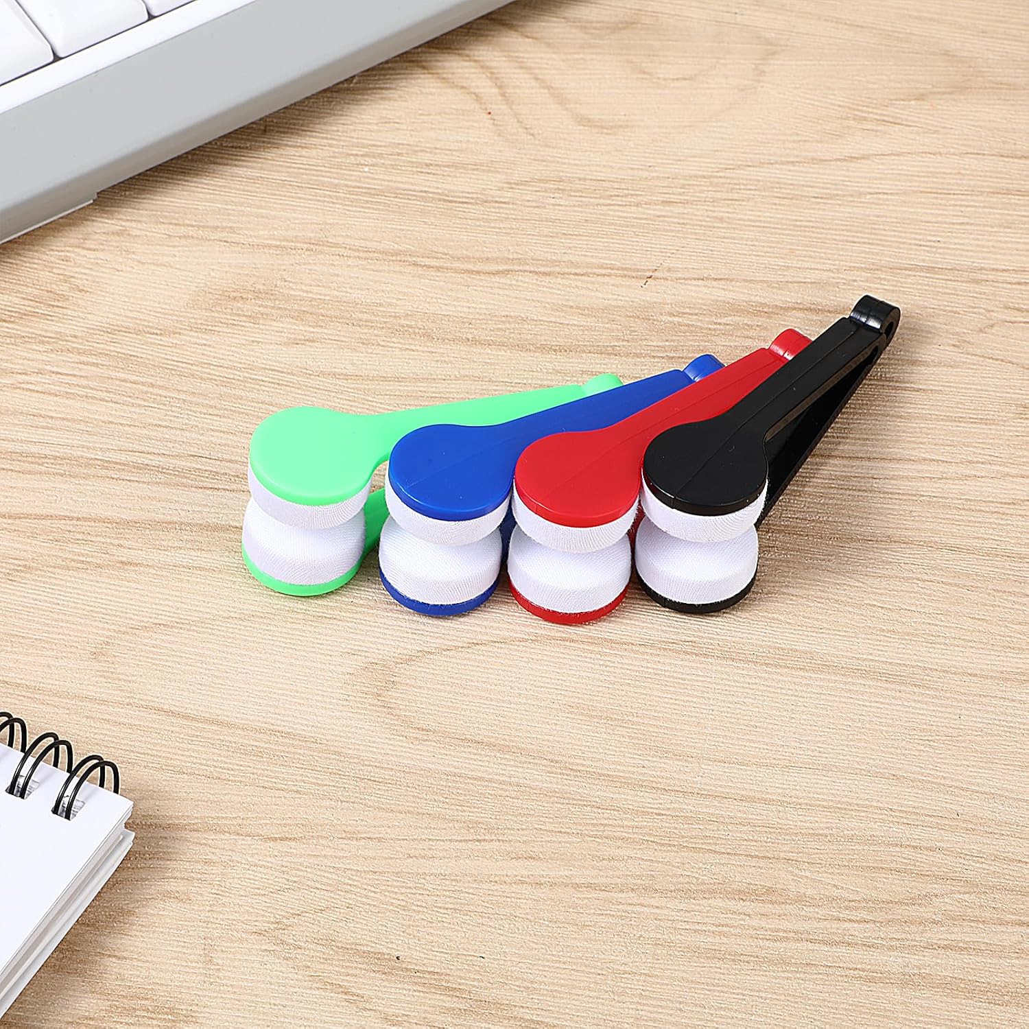 ZYOZ Sun Glasses Eyeglass Cleaning Soft Brush Tool Mini Microfiber Portable Sunglasses Spectacles Cleaner Cleaning Clip-4 Pieces