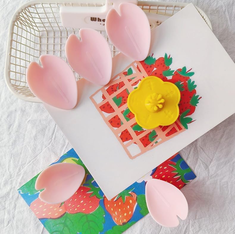 Flower-Shaped Magnetic Food Bag Clip 1 PCS | Reusable Snack & Chip Sealer | Decorative Floral Refrigerator Magnet | Kitchen & Office Storage Gadget for Fresh Food Sealing