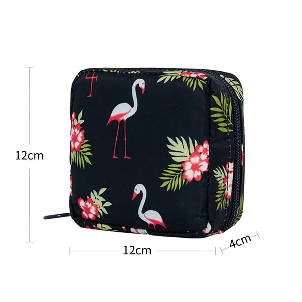 Travel Sanitary Pad Pouch Multi-Purpose Portable Compact Period Bag 1 pc (random colour)