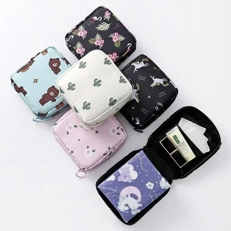 Travel Sanitary Pad Pouch Multi-Purpose Portable Compact Period Bag 1 pc (random colour)