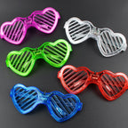 Zyoz™ LED Heart-Shaped Shutter Glasses – Light-Up Neon Party Eyewear
