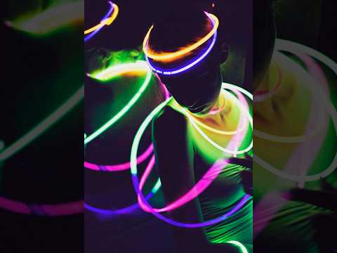 Zyoz™ Bulk Neon Glow Sticks Pack – Ultra-Bright Light-Up Bracelets, Necklaces, for Raves, & DJ Events (pack of 100)