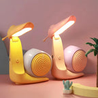 ZYOZ Cute LED Snail Desk Lamp with Stationery Pen Holder – Rechargeable Eye-Caring Reading Light, Adjustable Folding Night Light for Kids, Students, Study Table & Office Decor